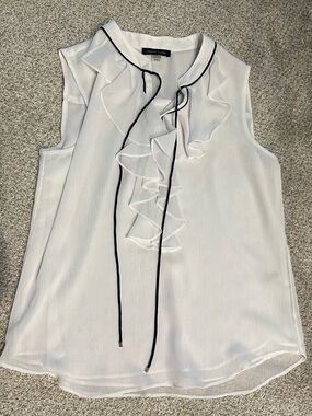 Like New Women’s Medium Tommy Hilfiger White Sleeveless Ruffle Tie-Front Blouse